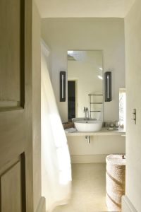 Salle de bain de la chambre du pigeonnier